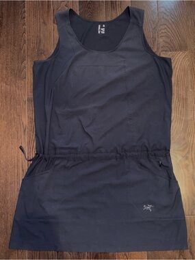 Arc'teryx Black Athletic Dress